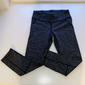 Under Armour Capri Leggings, Size Small